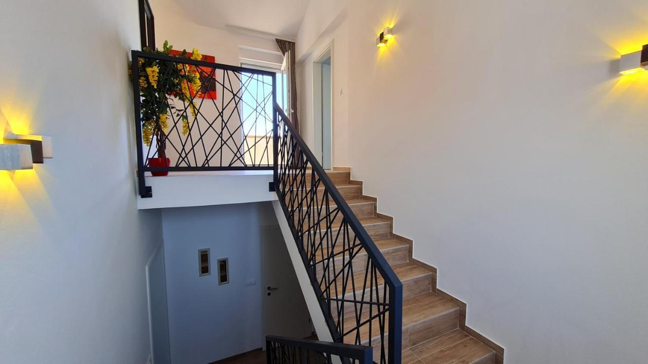 Villa Robert Kaštelir Exterior foto
