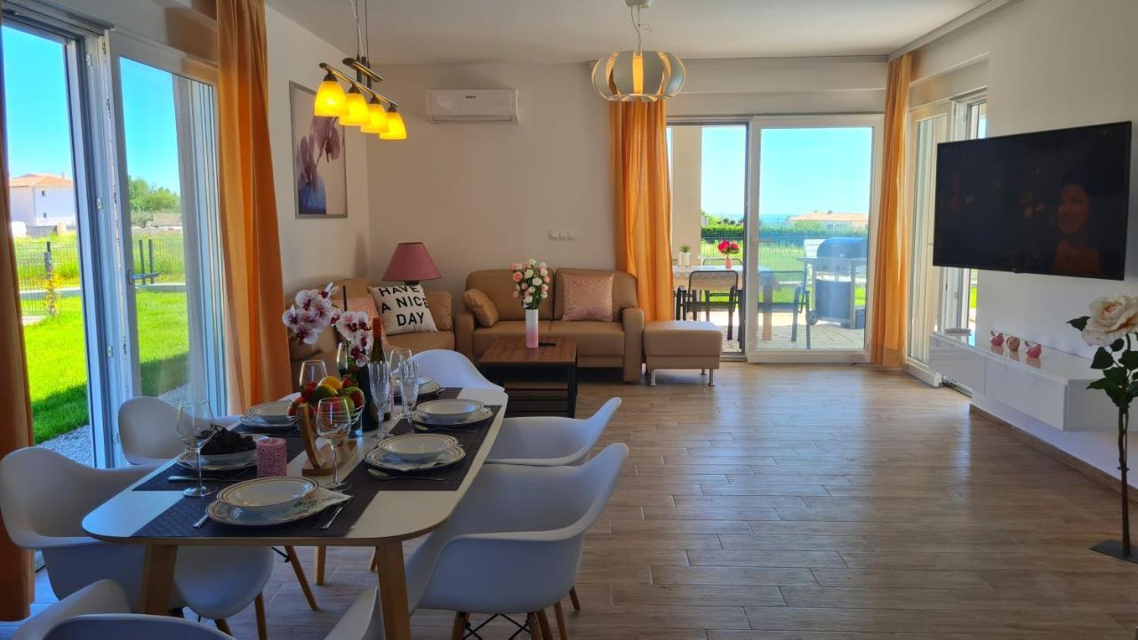 Villa Robert Kaštelir Exterior foto